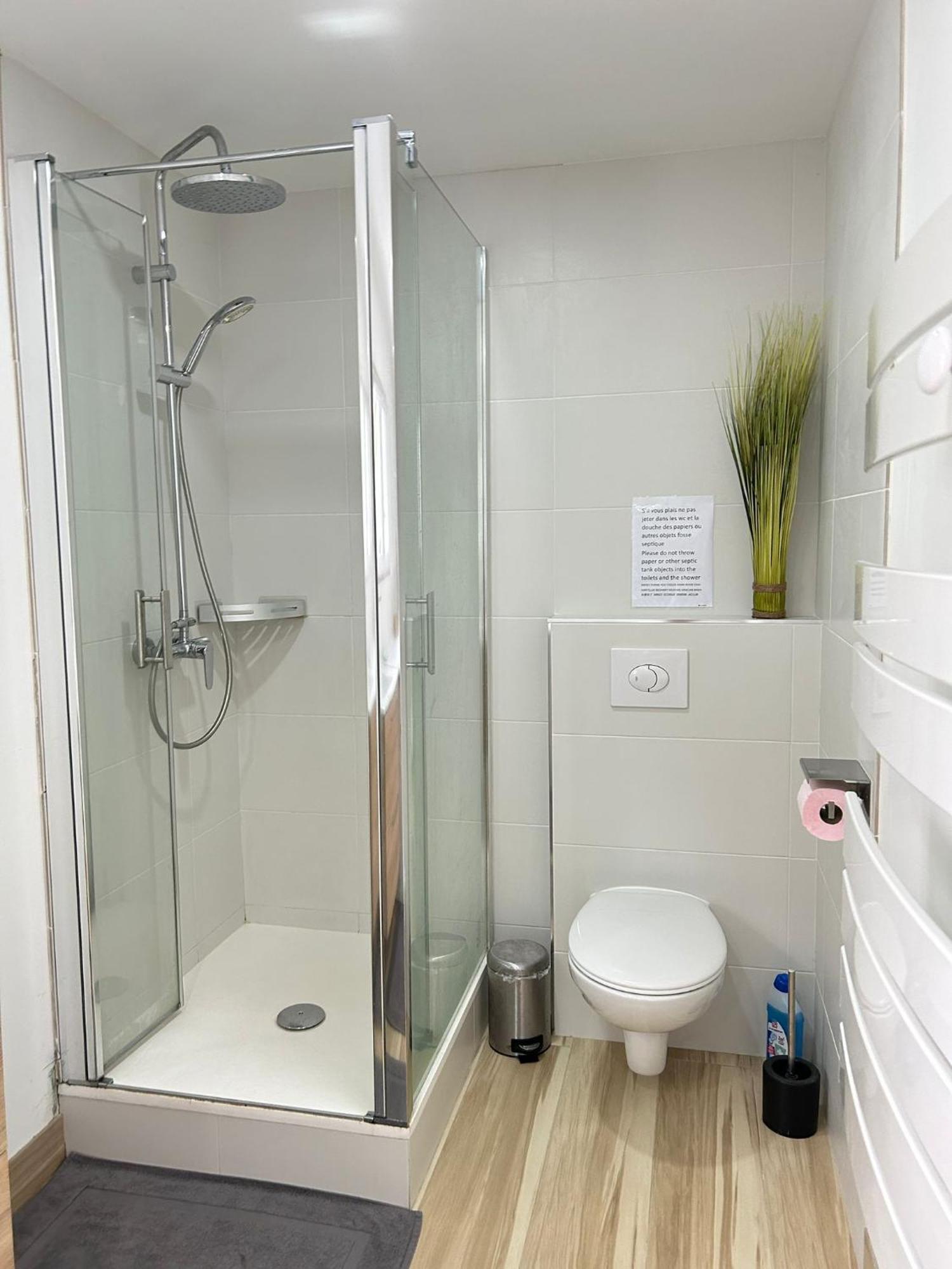 Les Bambous Apartment Poissy Exterior photo